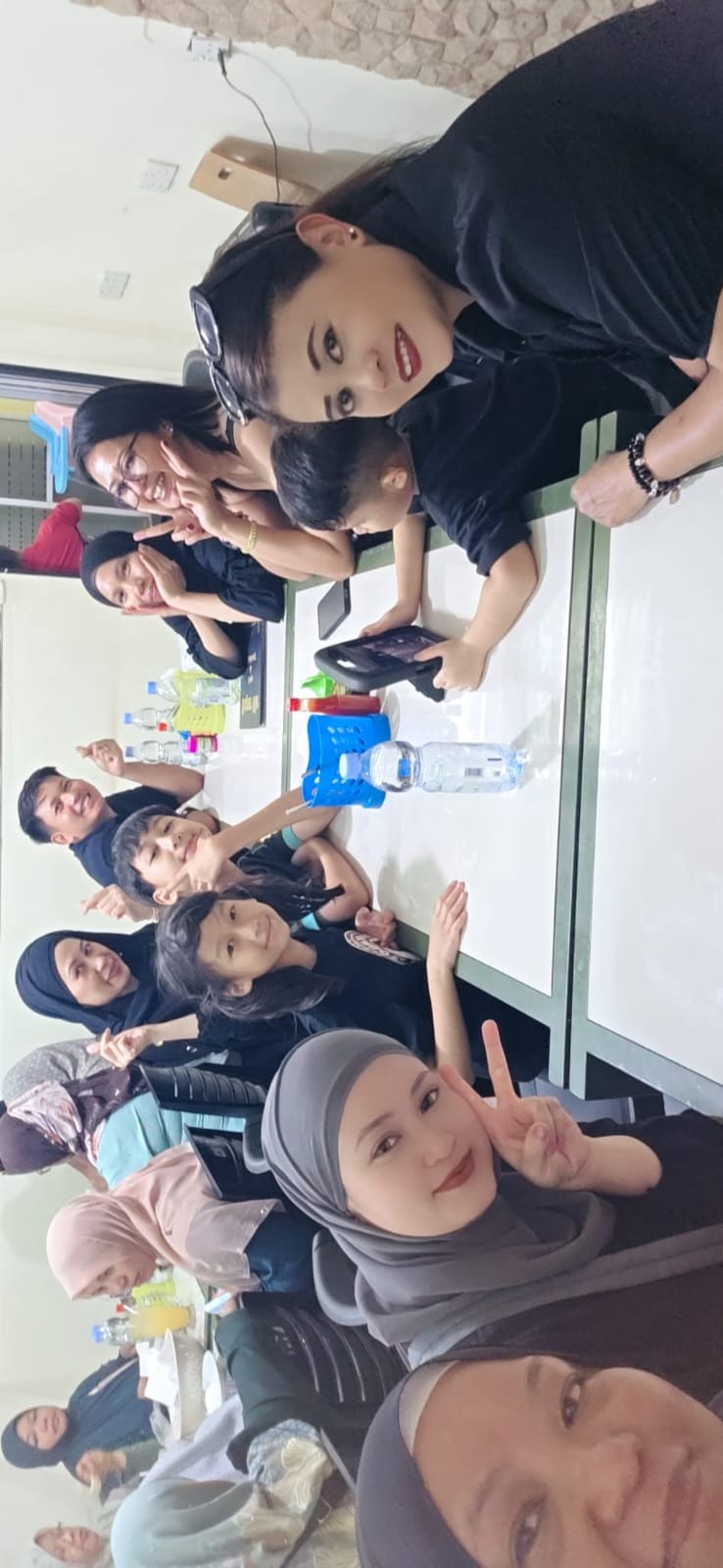 Kebersamaan rombongan saat perjalanan